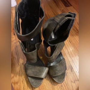 Report signature army green stiletto strapped sandals size 10